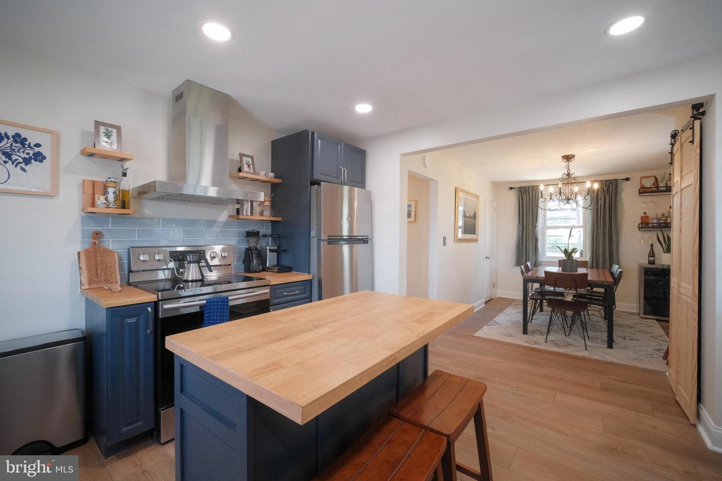 808 Bush St Property Photo 6