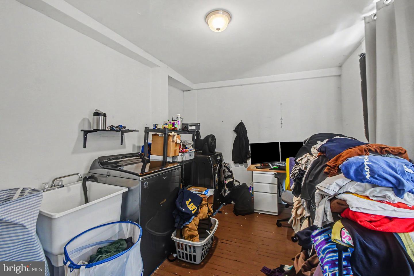 7768 Montgomery Ave Property Photo 12
