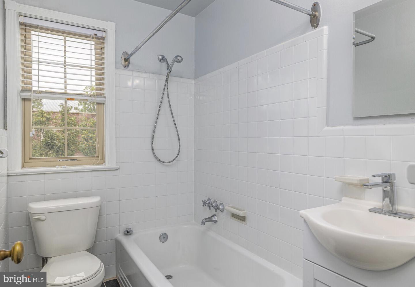 150 E Wynnewood Rd #31l Property Photo 6