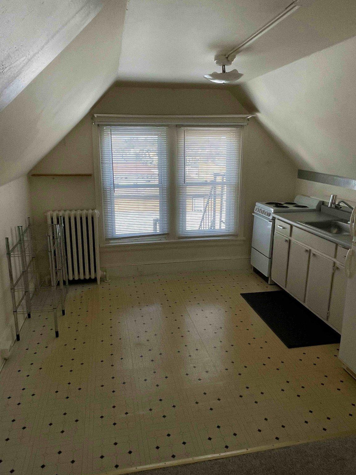 932 W Lancaster Ave # Property Photo 8