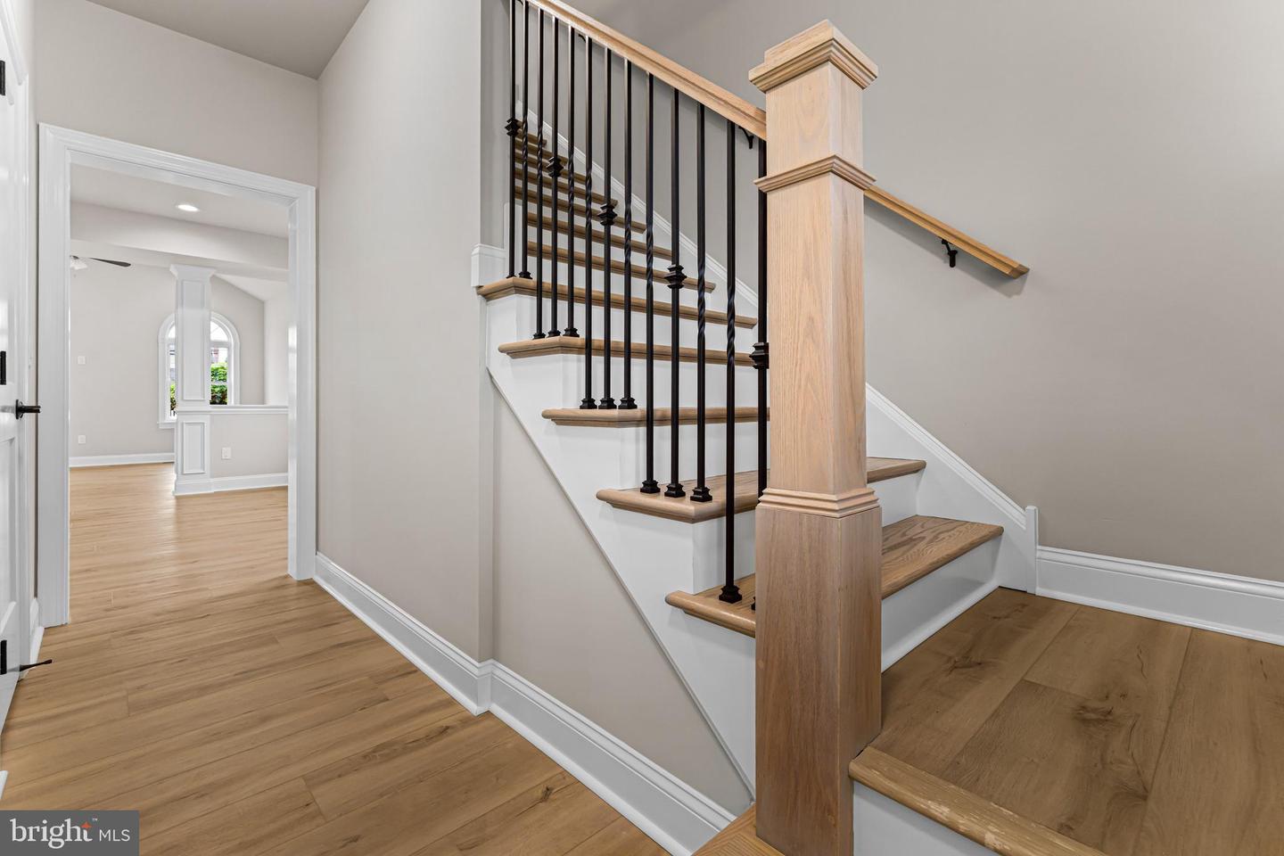 232 Brook St Property Photo 4