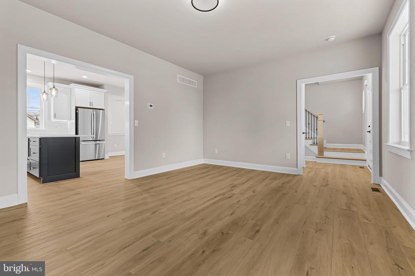 232 Brook St Property Photo 6