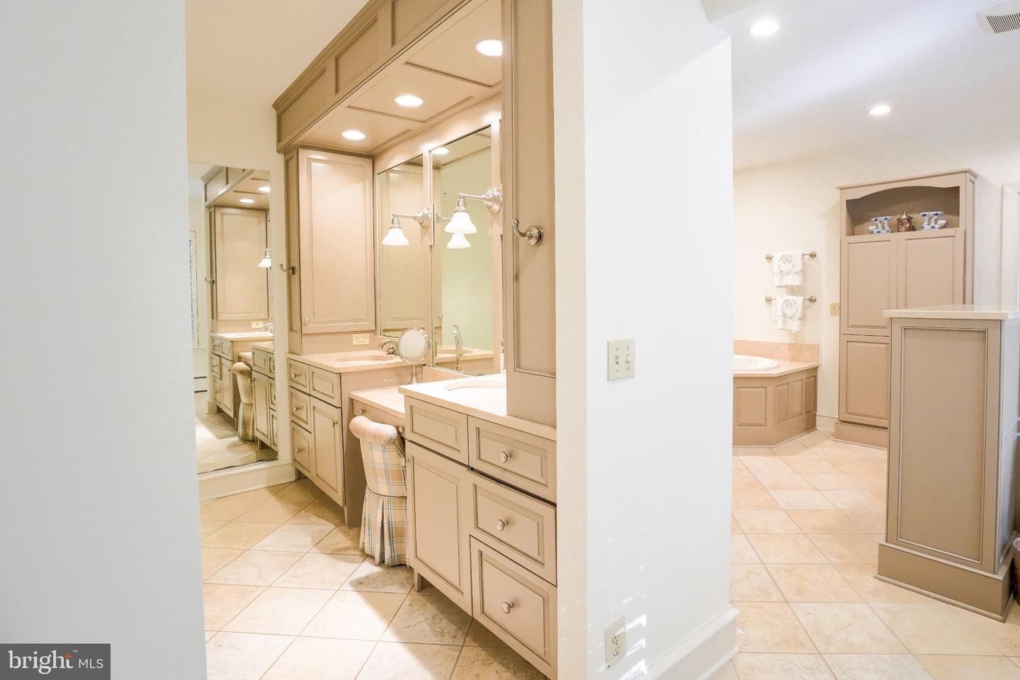 7029 Sheaff Ln Property Photo 35