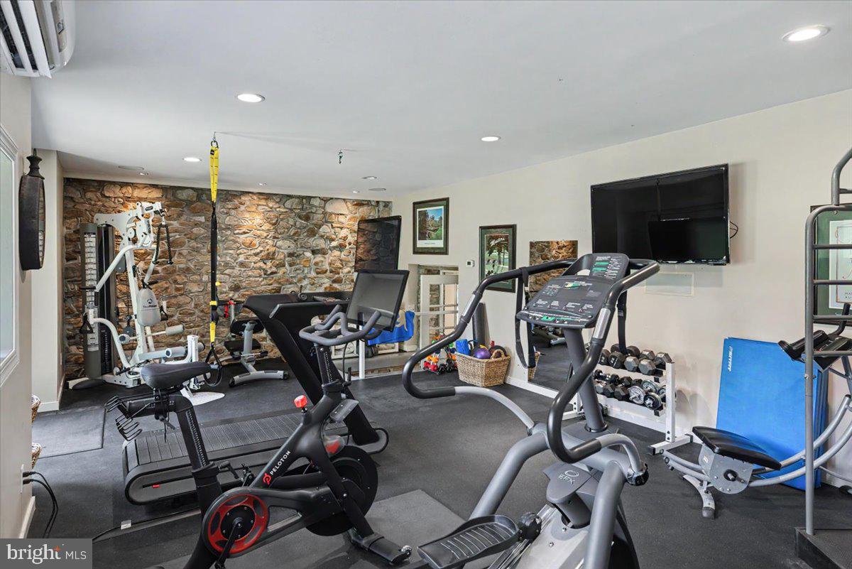 7029 Sheaff Ln Property Photo 45