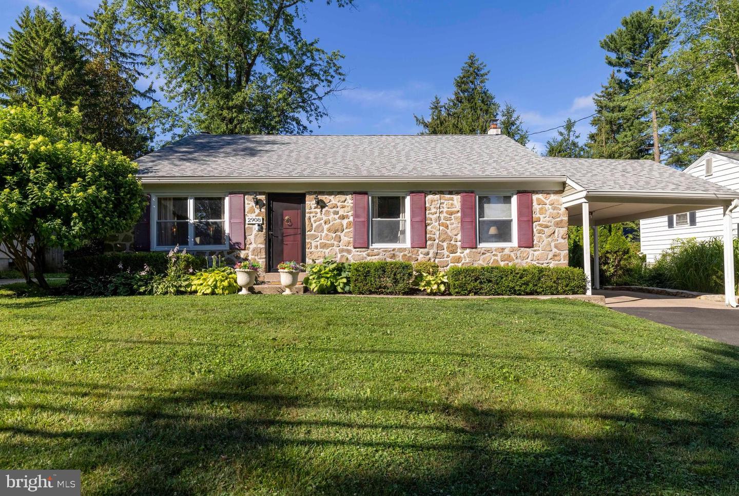2908 Old Welsh Rd Property Photo 1