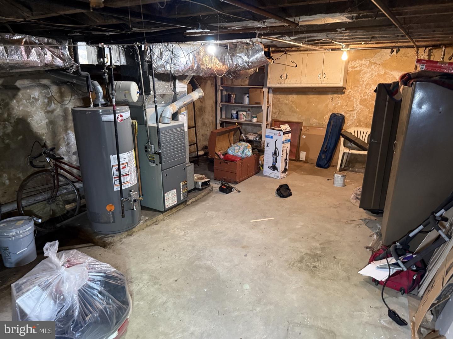 216 E Marshall St Property Photo 25