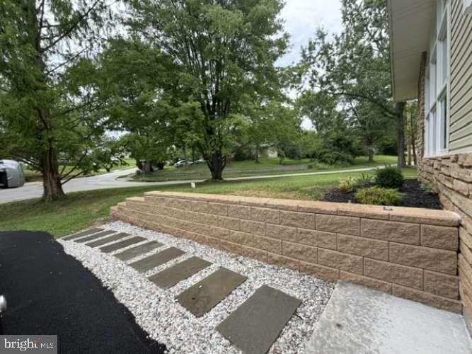 26 Camelot Dr Property Photo 3