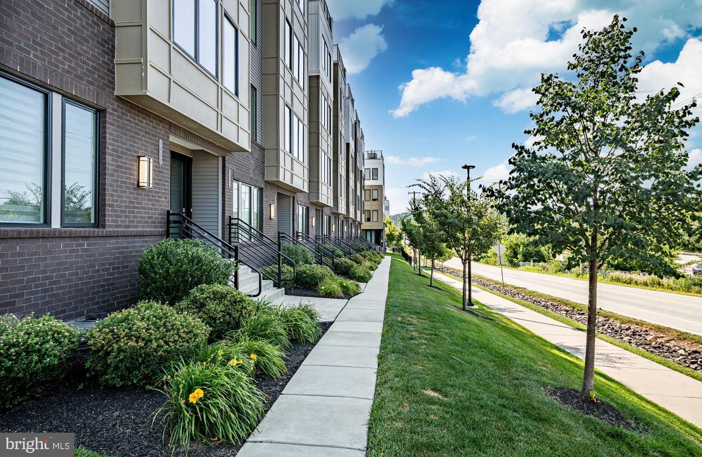 1213 REED ALLEY