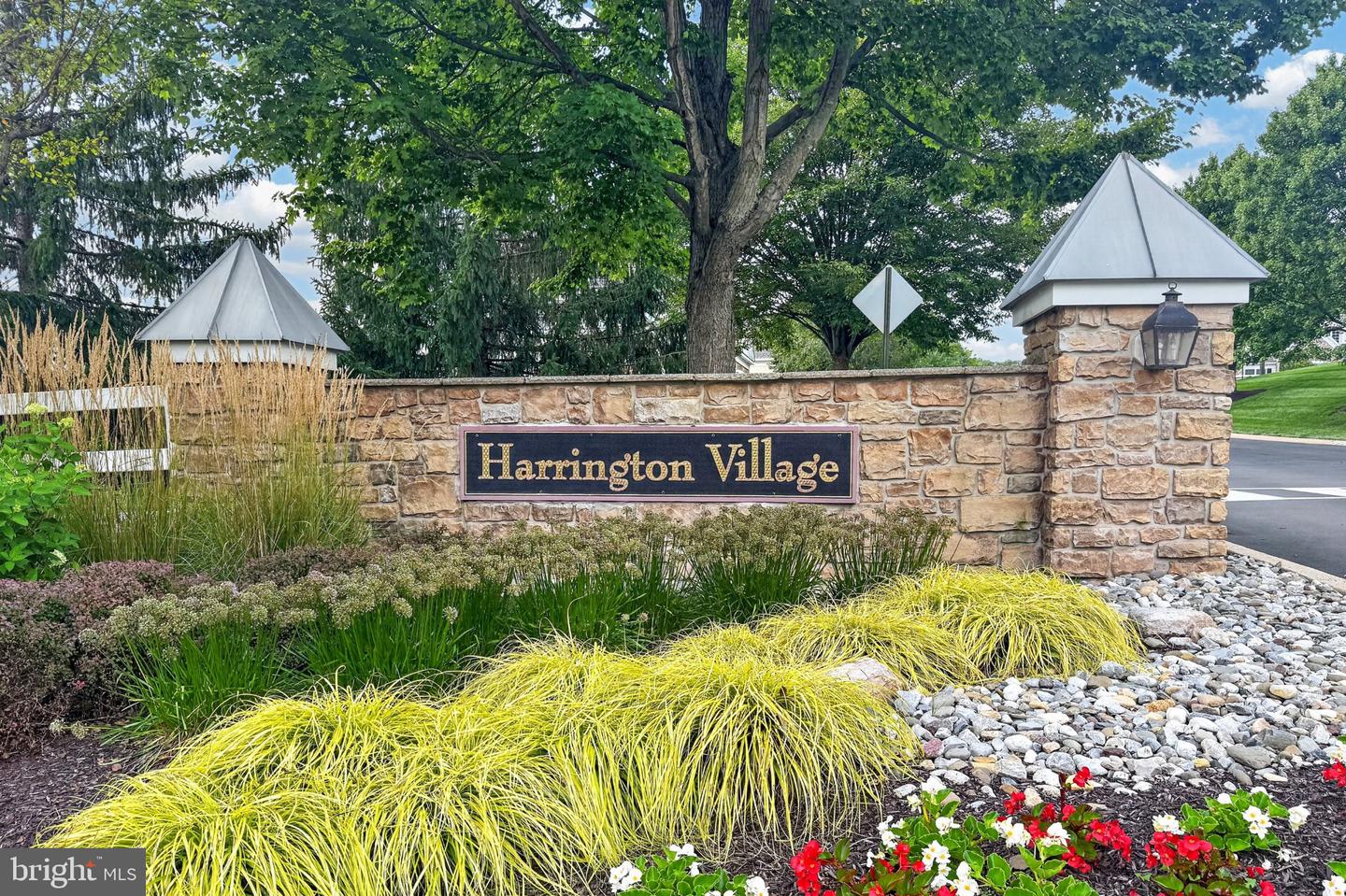 364 Harrington Way Property Photo 3