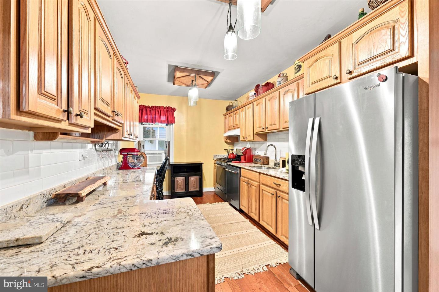 2113 Susquehanna Rd Property Photo 4