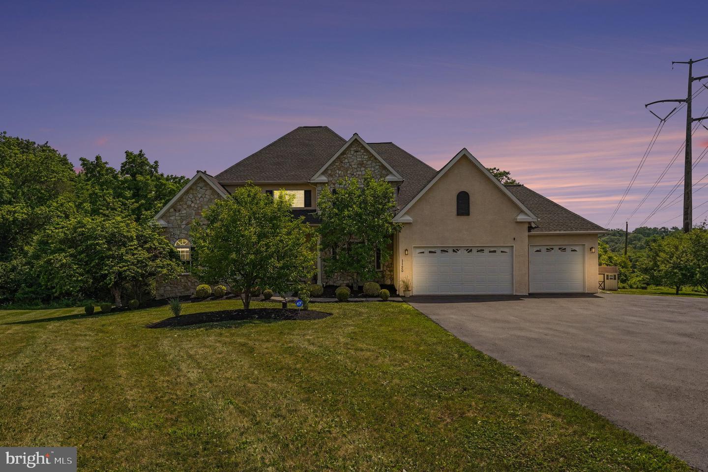 1120 Scheer Way Property Photo 7
