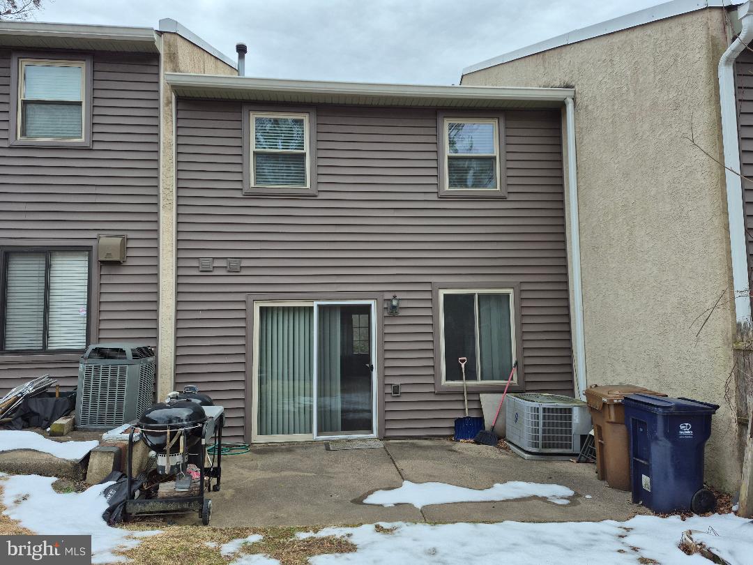401 Woodside Cir Property Photo 8