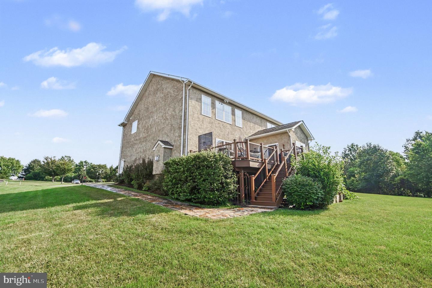 2202 Smithfield Ct Property Photo 39