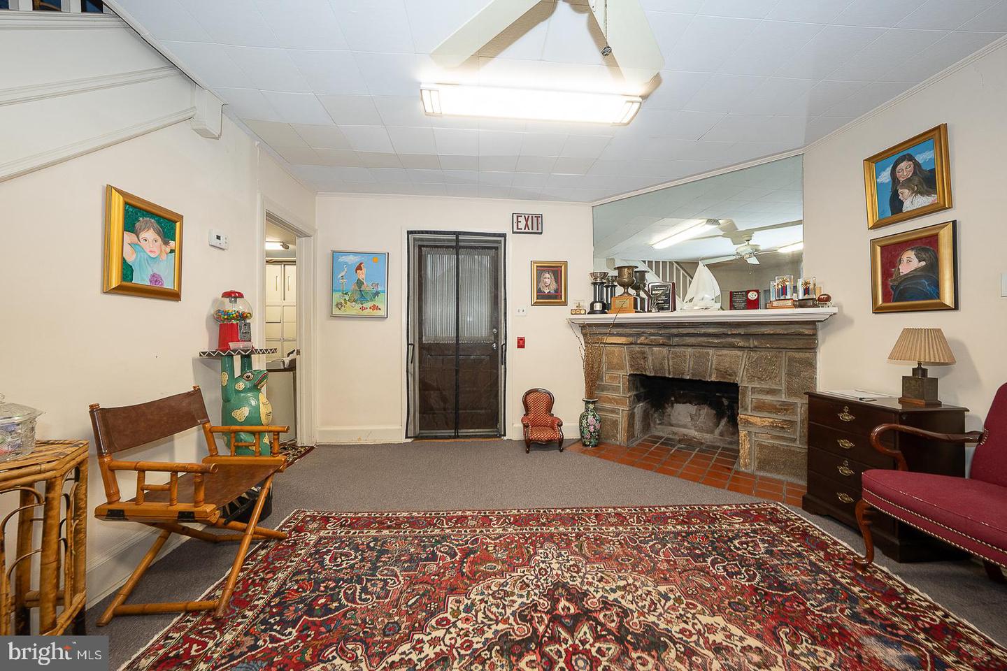 40 Rock Hill Rd Property Photo 3