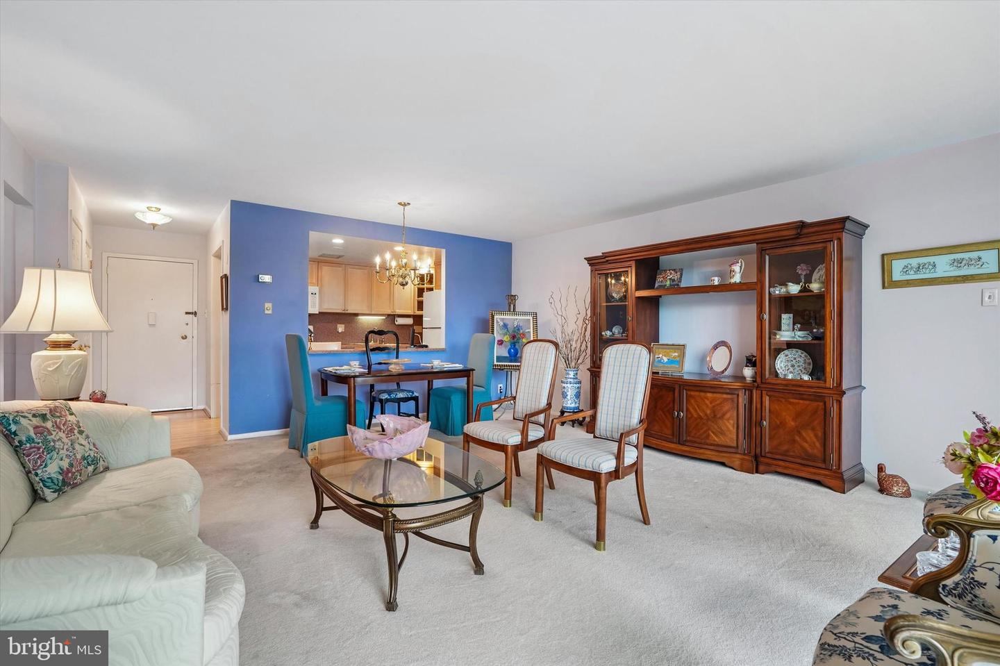 309 Florence Ave #303-n Property Photo 10