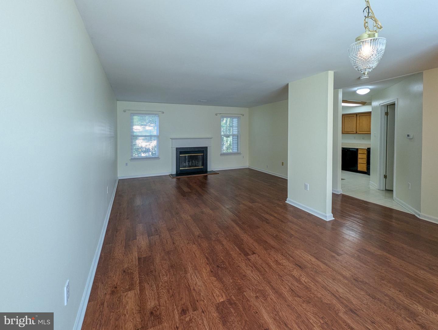 7102 Union Ct Property Photo 2