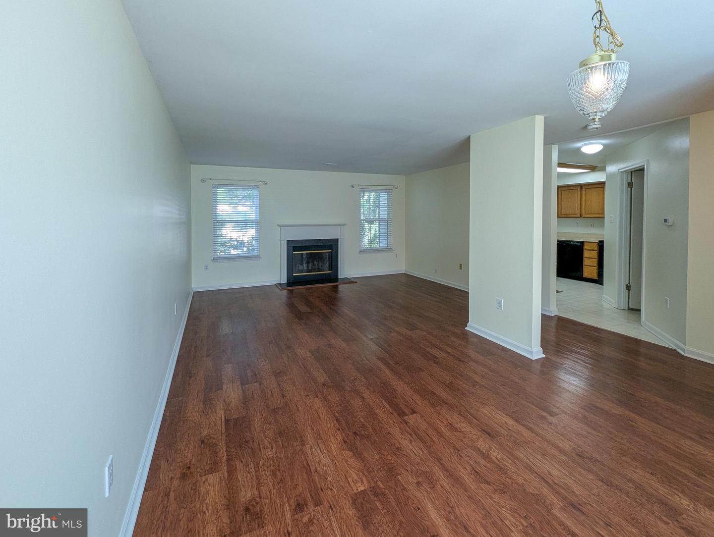 7102 Union Ct Property Photo 3