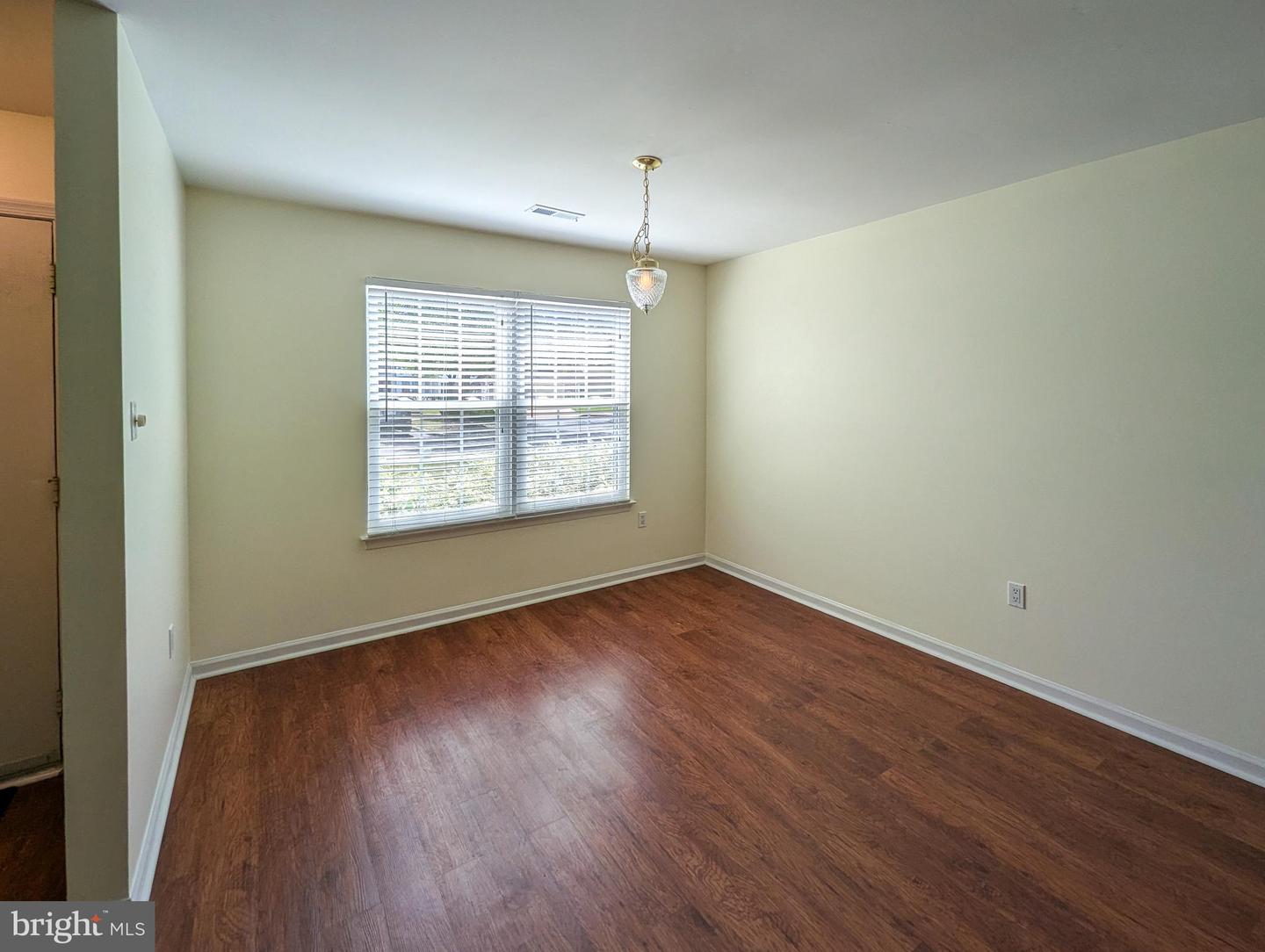 7102 Union Ct Property Photo 4