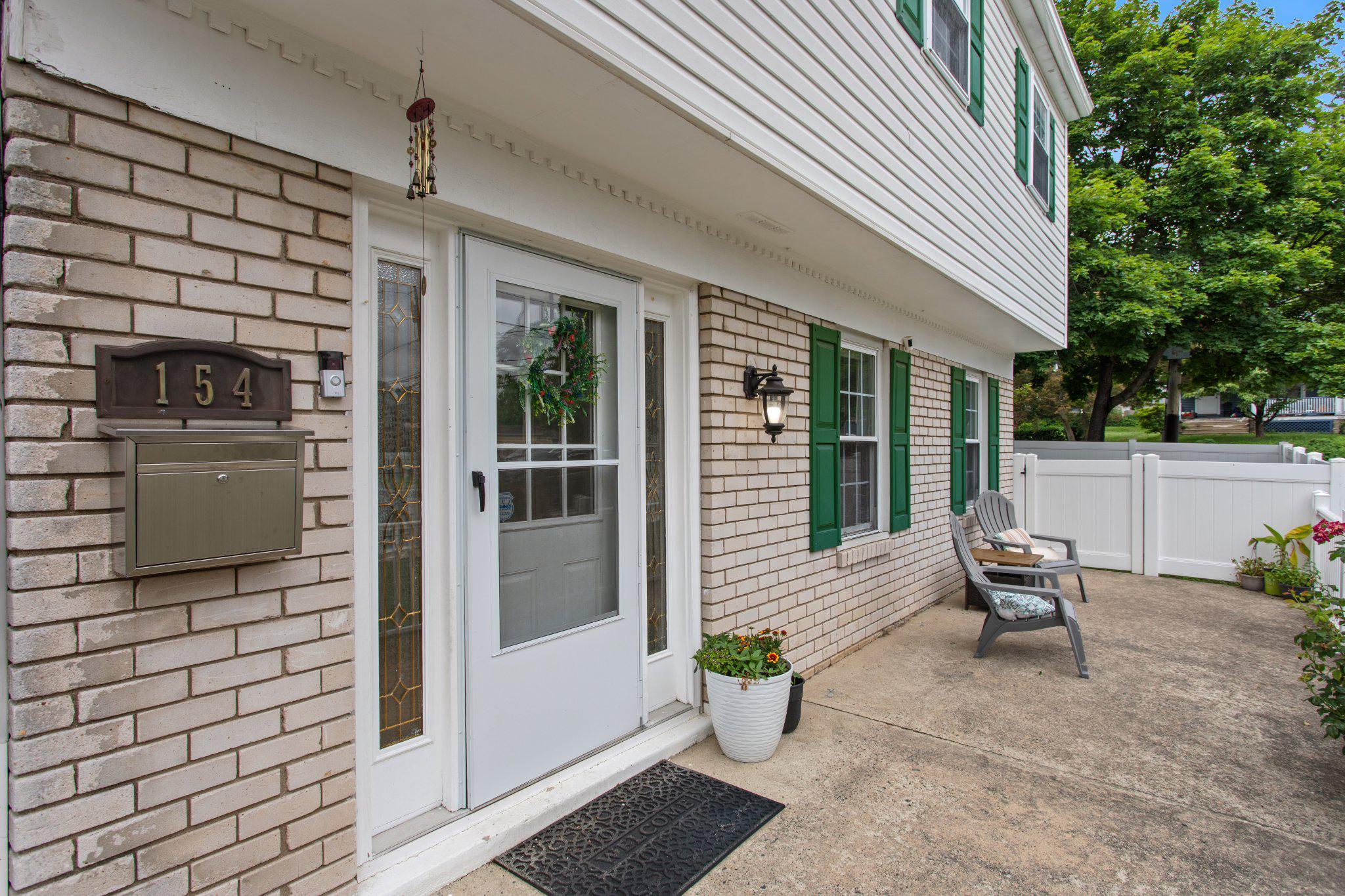 154 Central Ave Property Photo 3