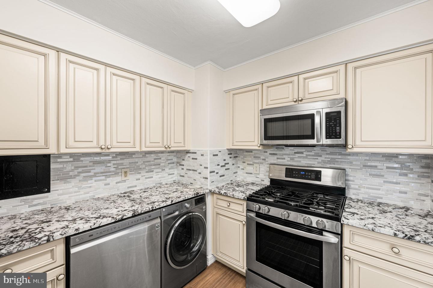 50 Belmont Ave #401 Property Photo 14