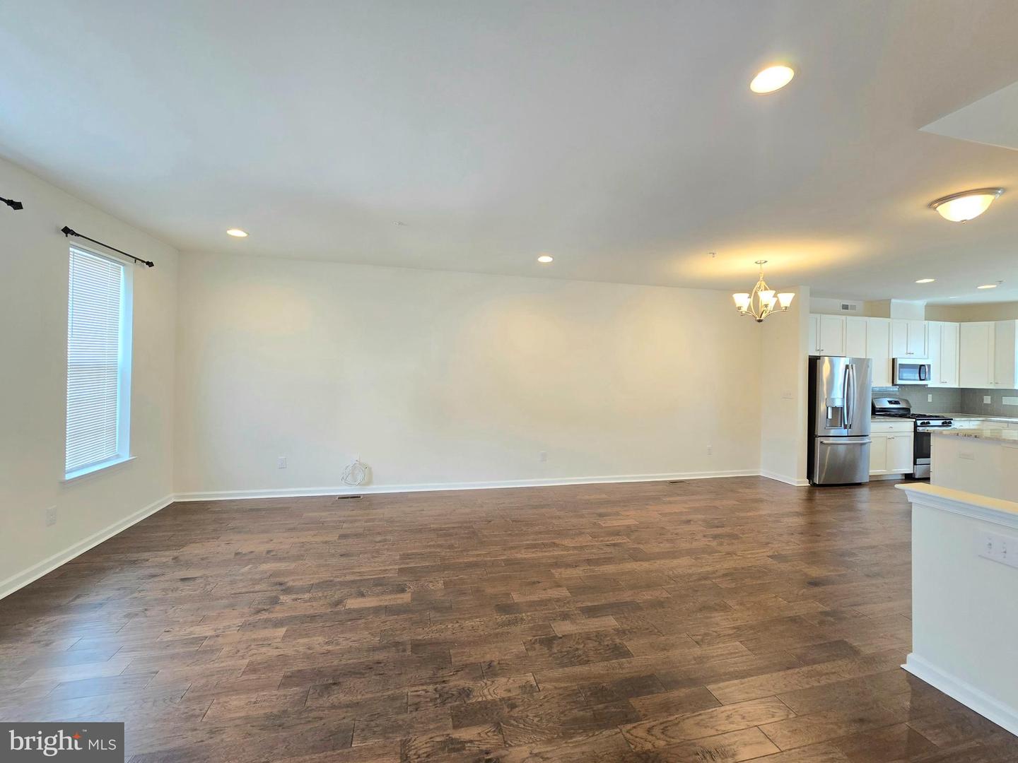 1045 Chapman Cir Property Photo 6