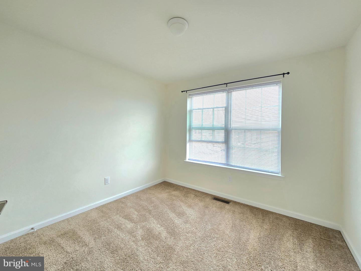 1045 Chapman Cir Property Photo 11