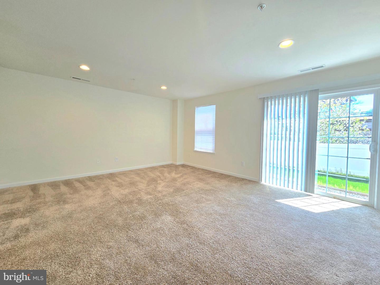 1045 Chapman Cir Property Photo 13