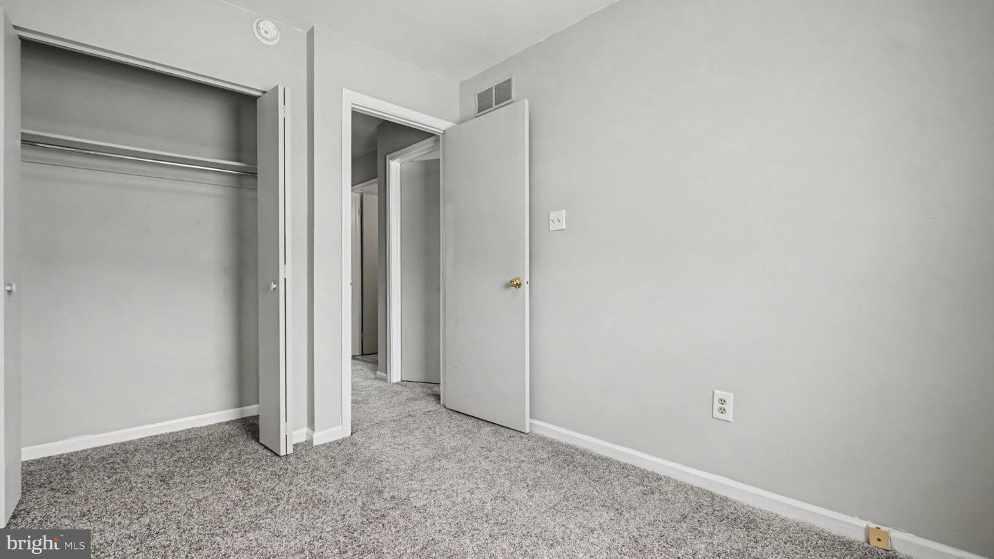 215 Coates St Property Photo 15
