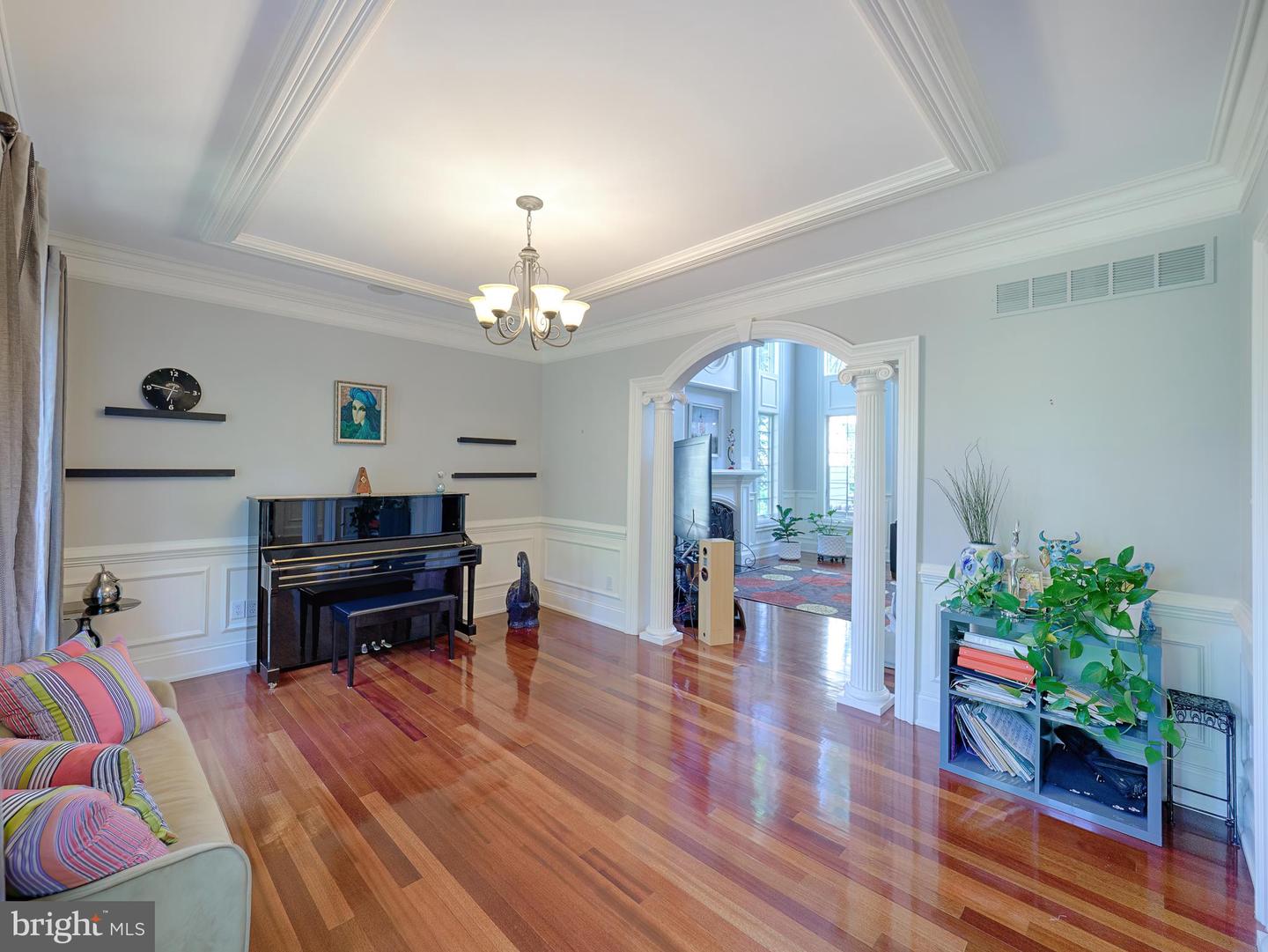1641 Reading Cir Property Photo 3