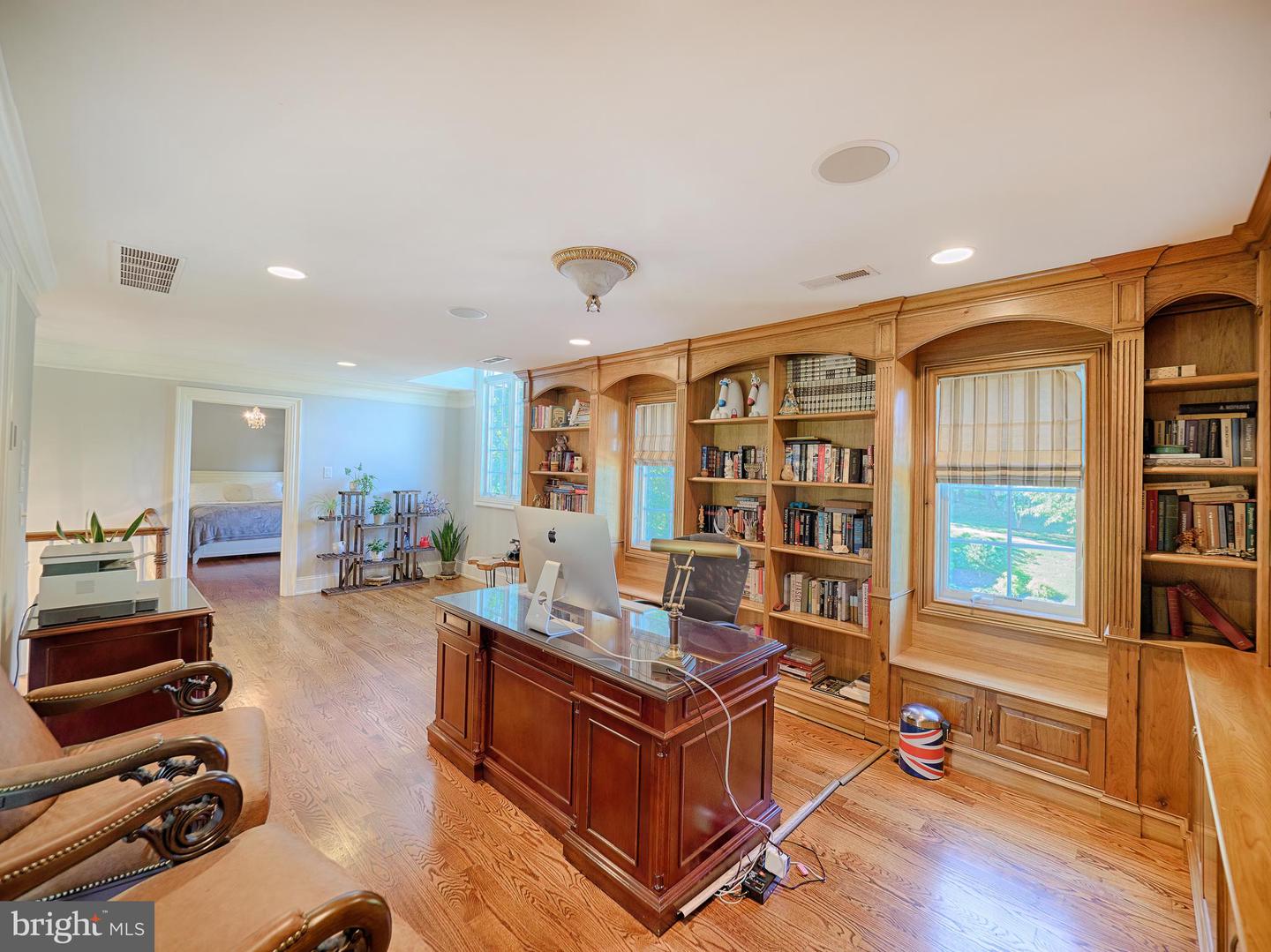1641 Reading Cir Property Photo 21