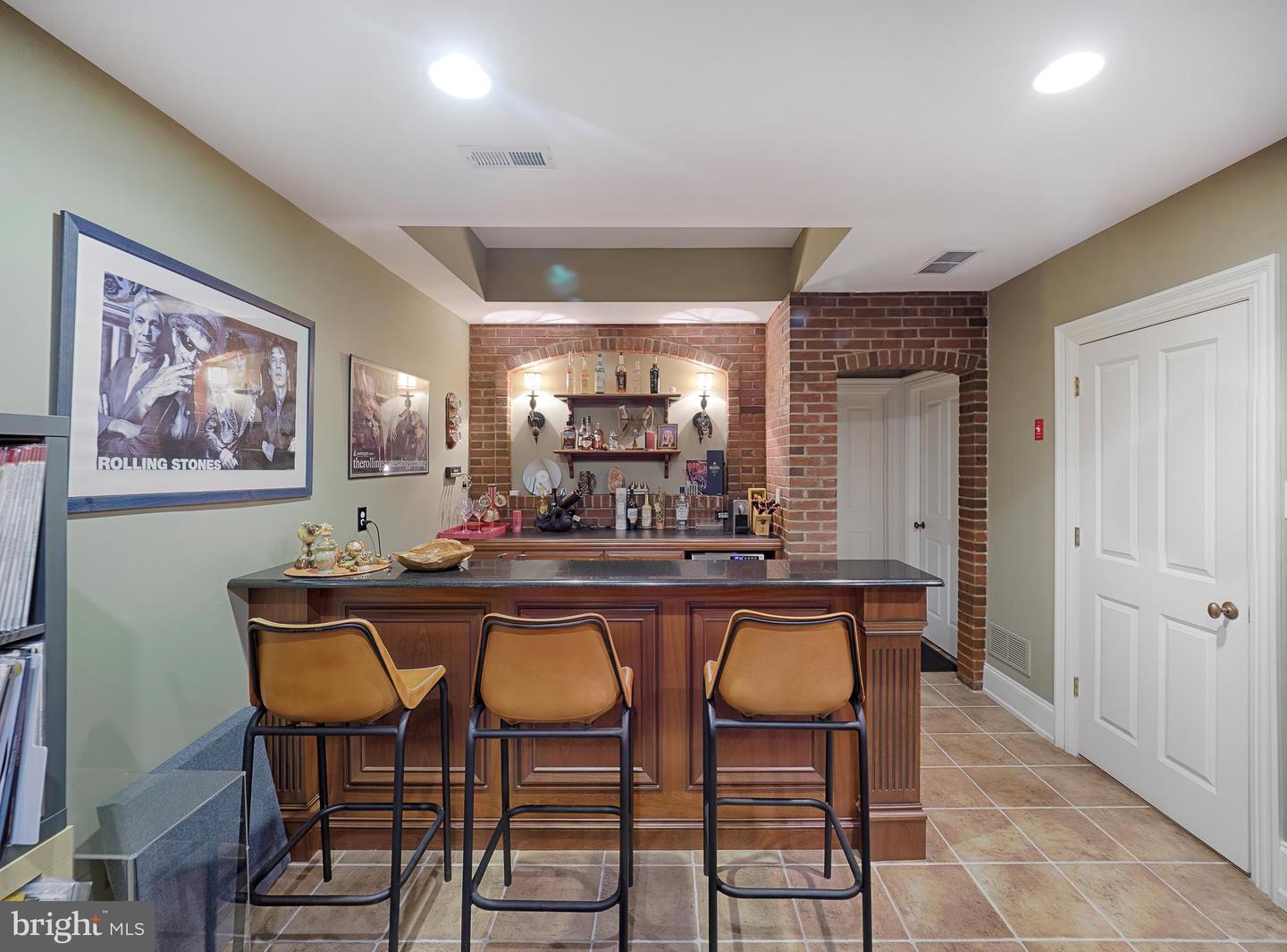 1641 Reading Cir Property Photo 28