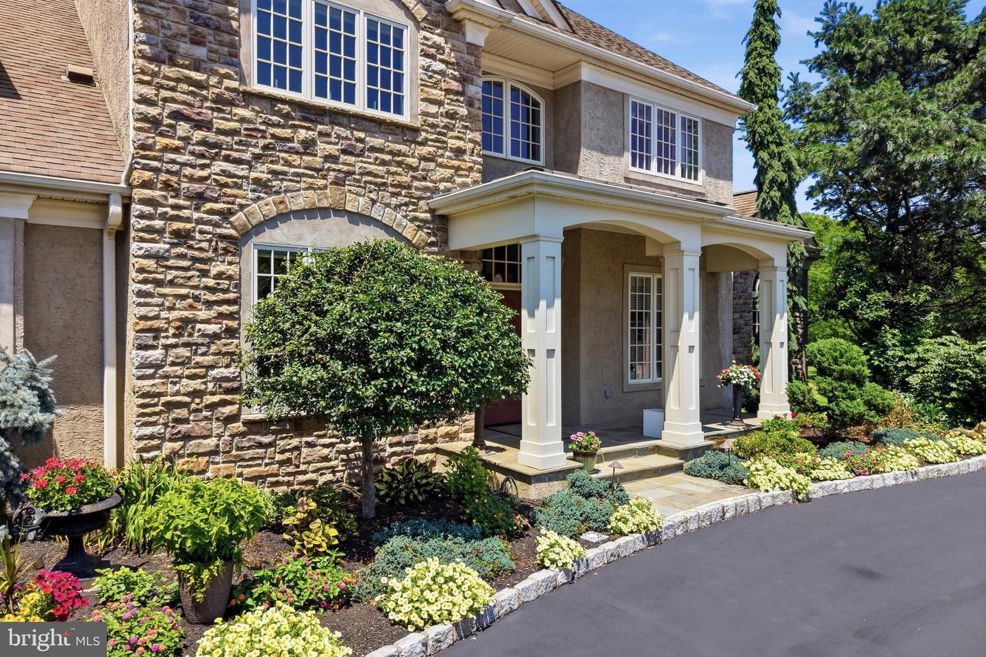 643 Harleysville Pike Property Photo 6