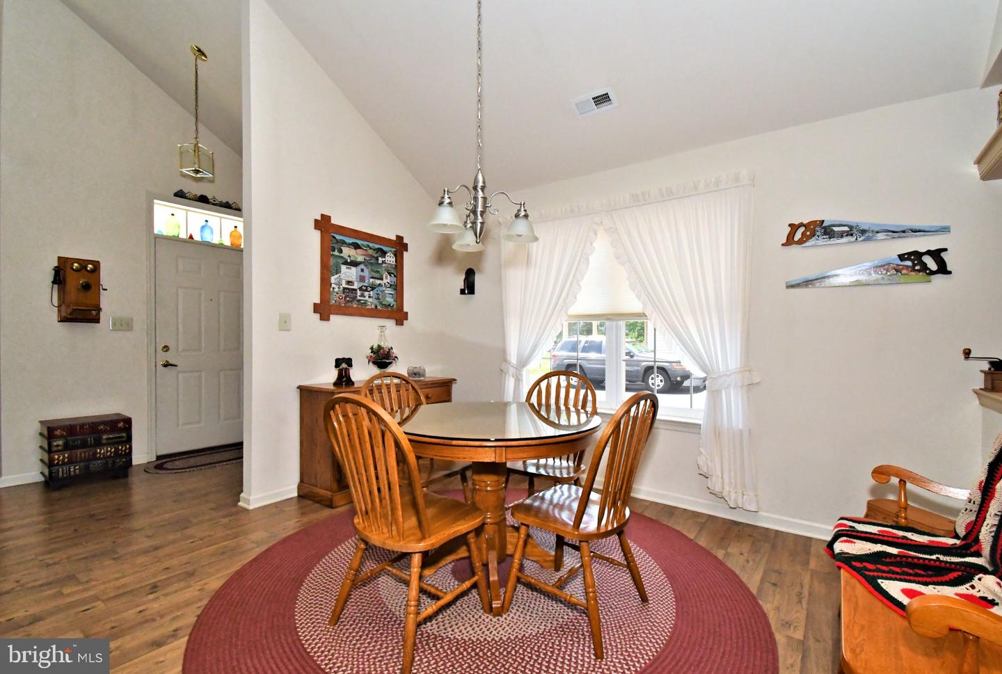 138 Arbour Ct Property Photo 6
