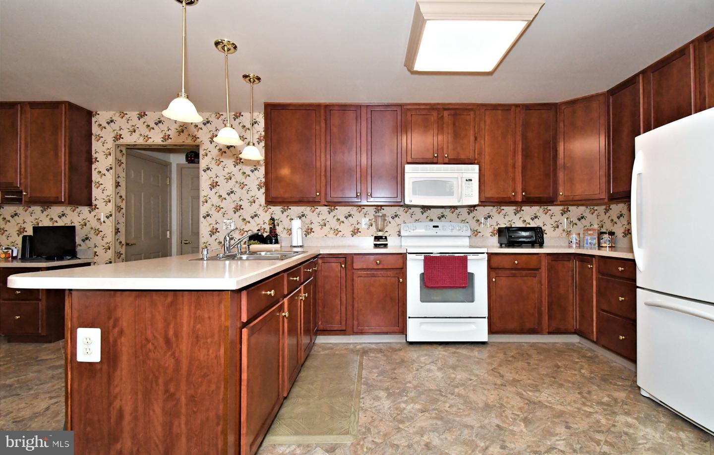 138 Arbour Ct Property Photo 9