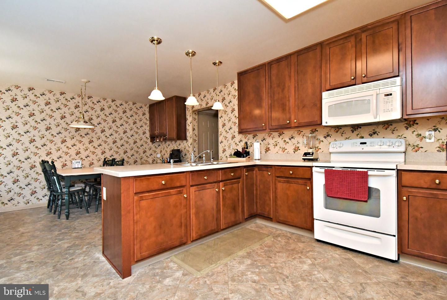 138 Arbour Ct Property Photo 10
