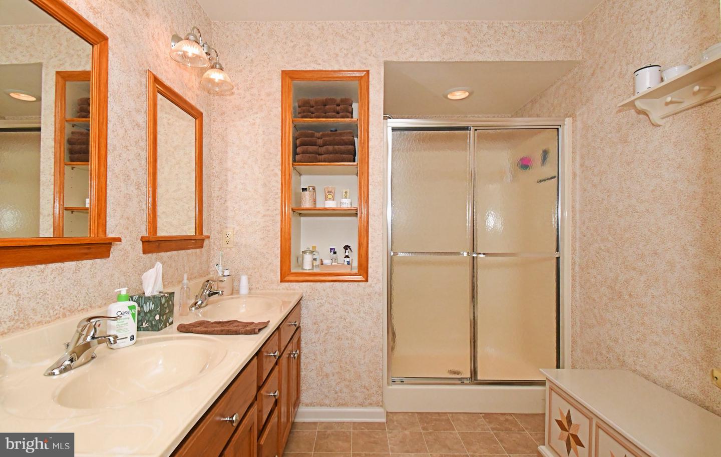138 Arbour Ct Property Photo 24
