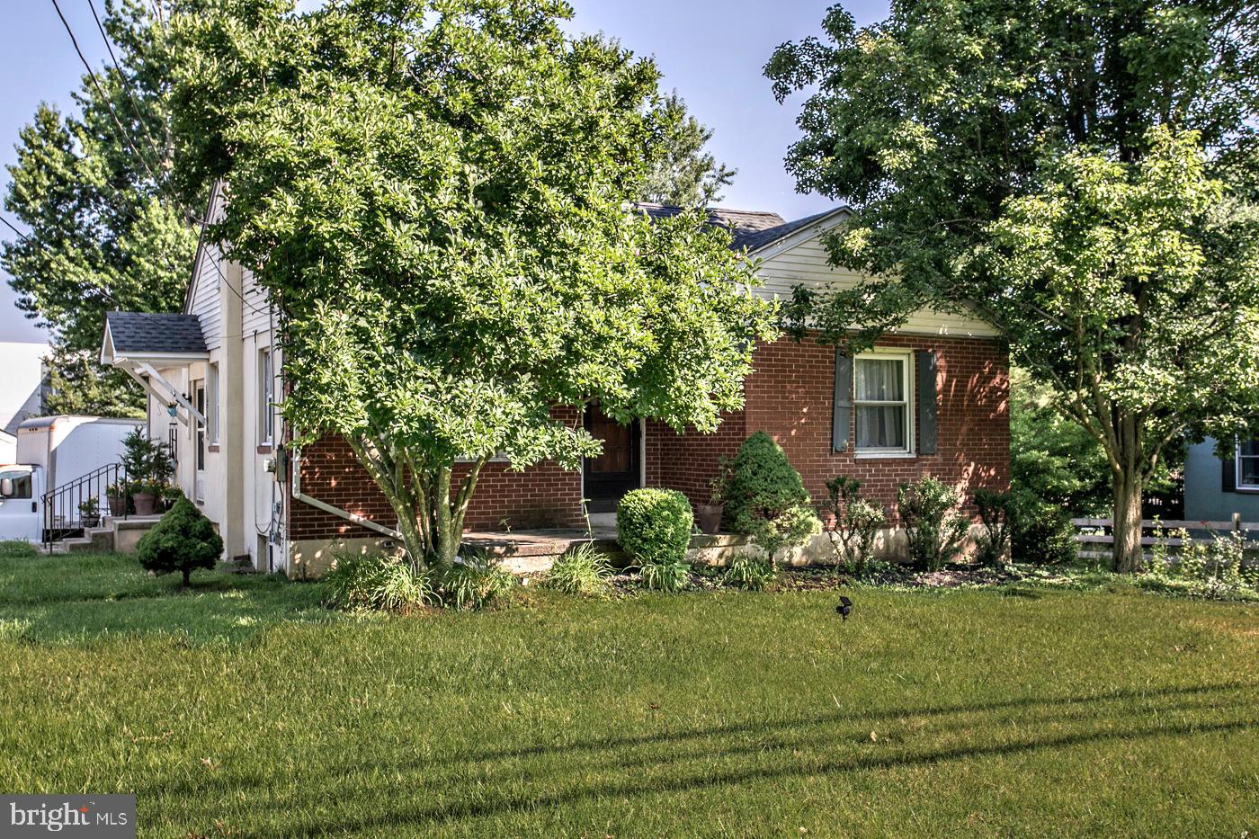 2916 Whitehall Rd Property Photo 1