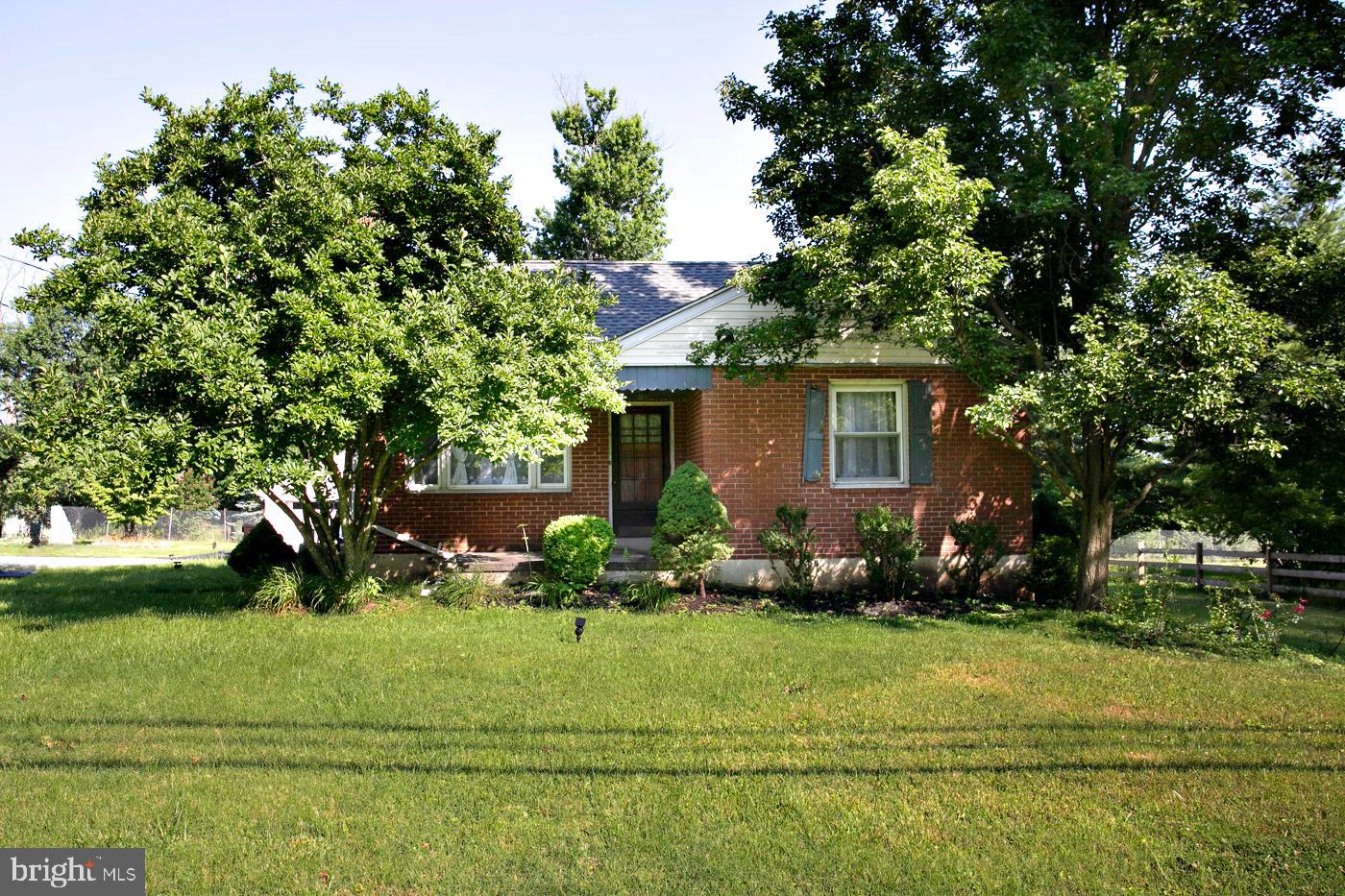 2916 Whitehall Rd Property Photo 7