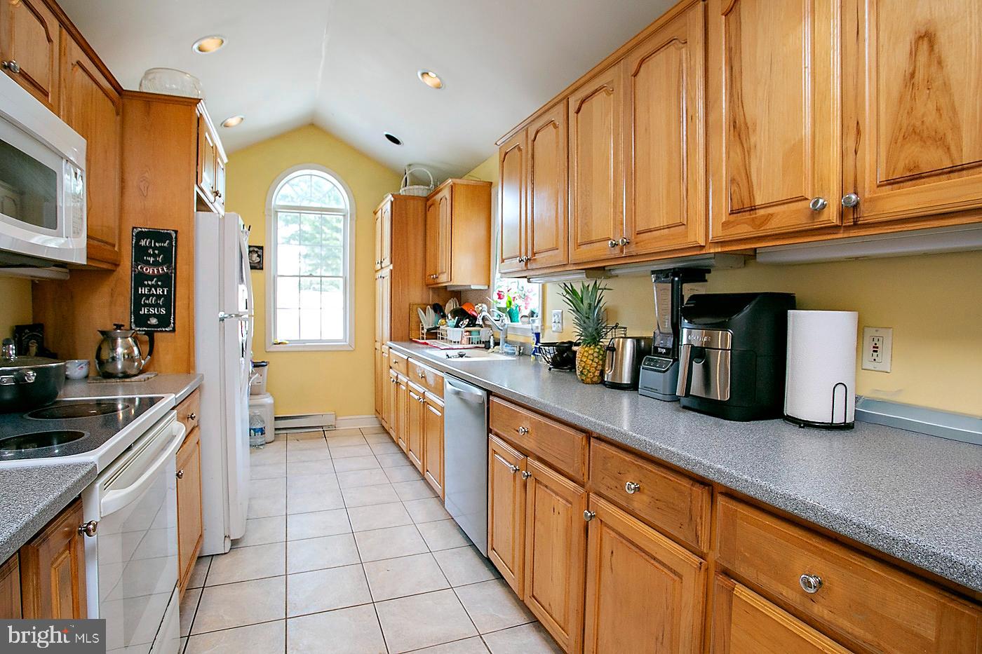 2916 Whitehall Rd Property Photo 11