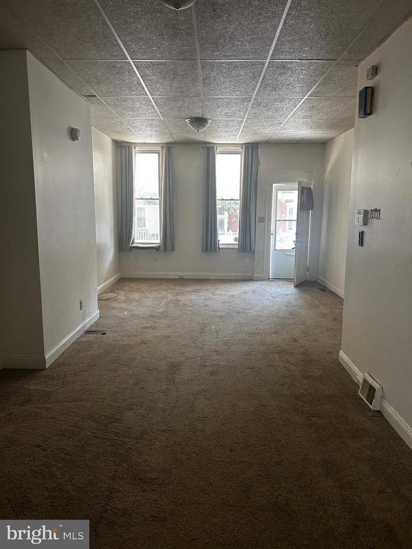 441 Walnut St Property Photo 2