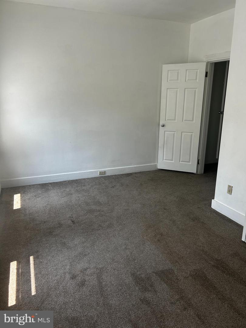 441 Walnut St Property Photo 9