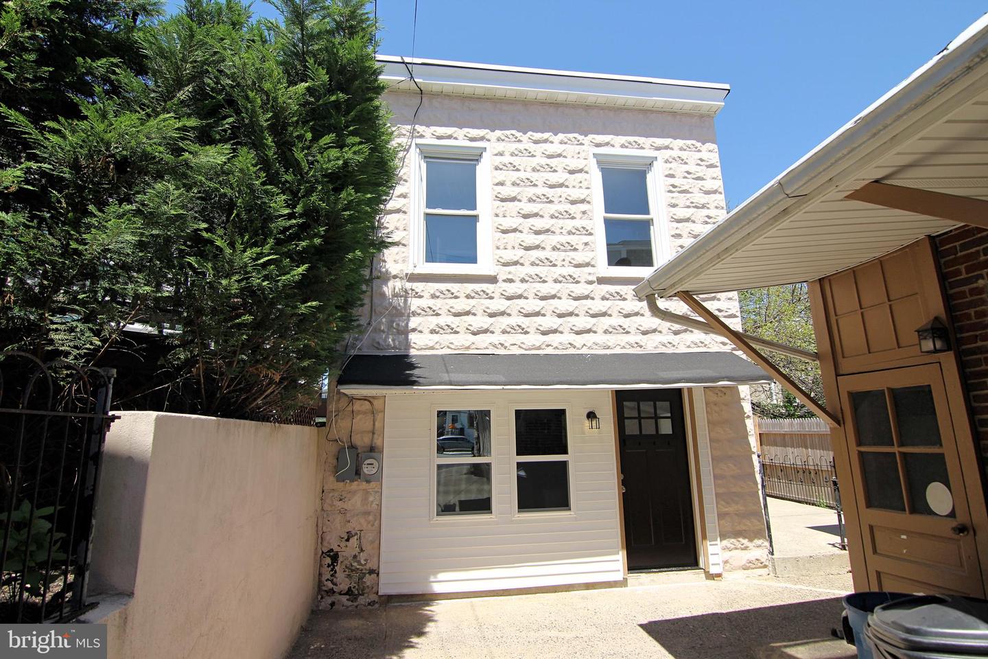 617 Ford St #4 Property Photo 1