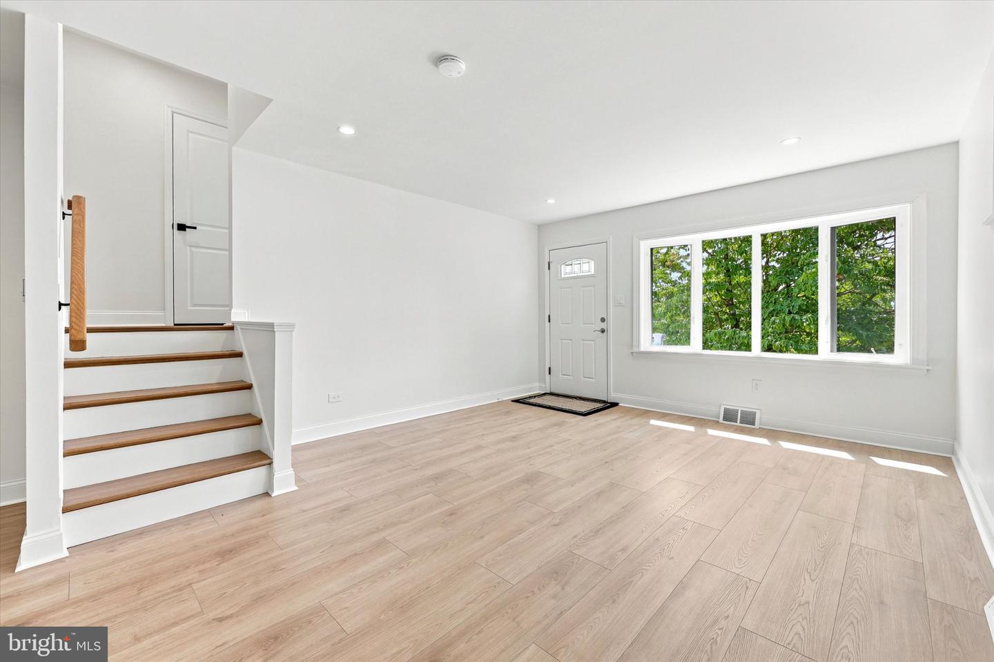 152 Egerton Ave # Property Photo 4