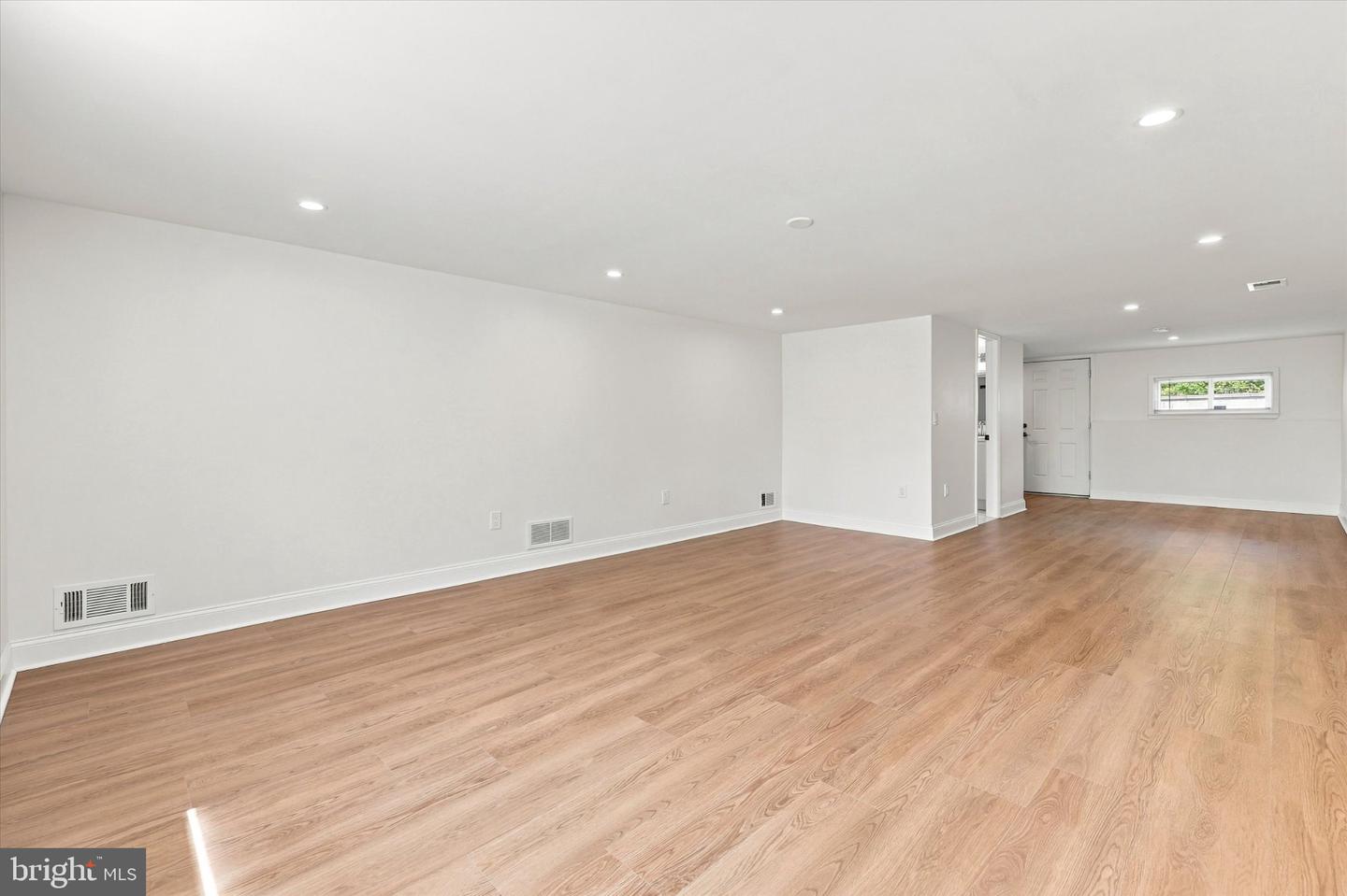 152 Egerton Ave # Property Photo 14
