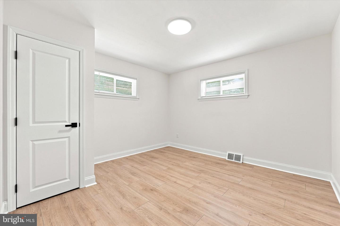 152 Egerton Ave # Property Photo 19