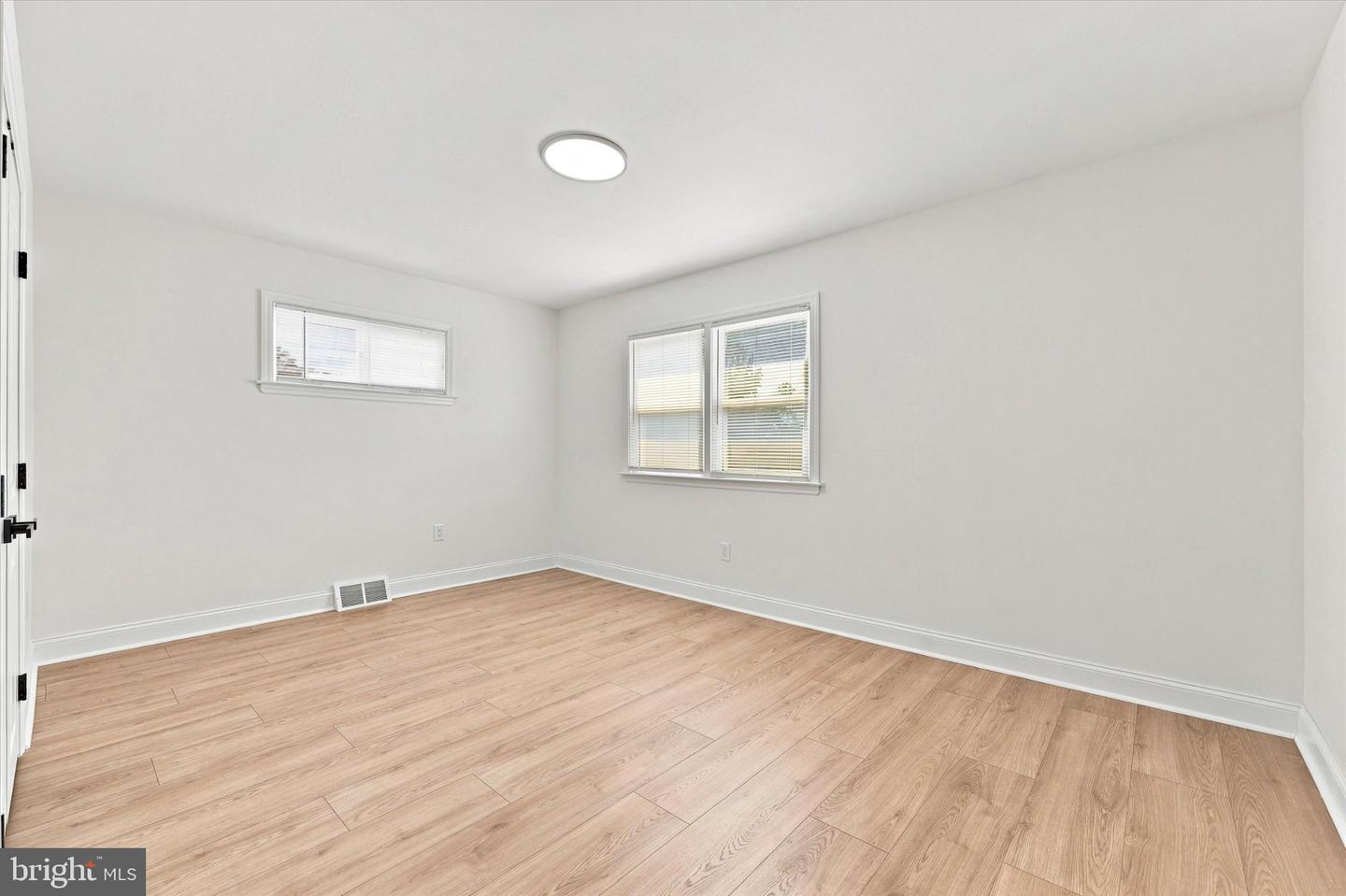 152 Egerton Ave # Property Photo 21