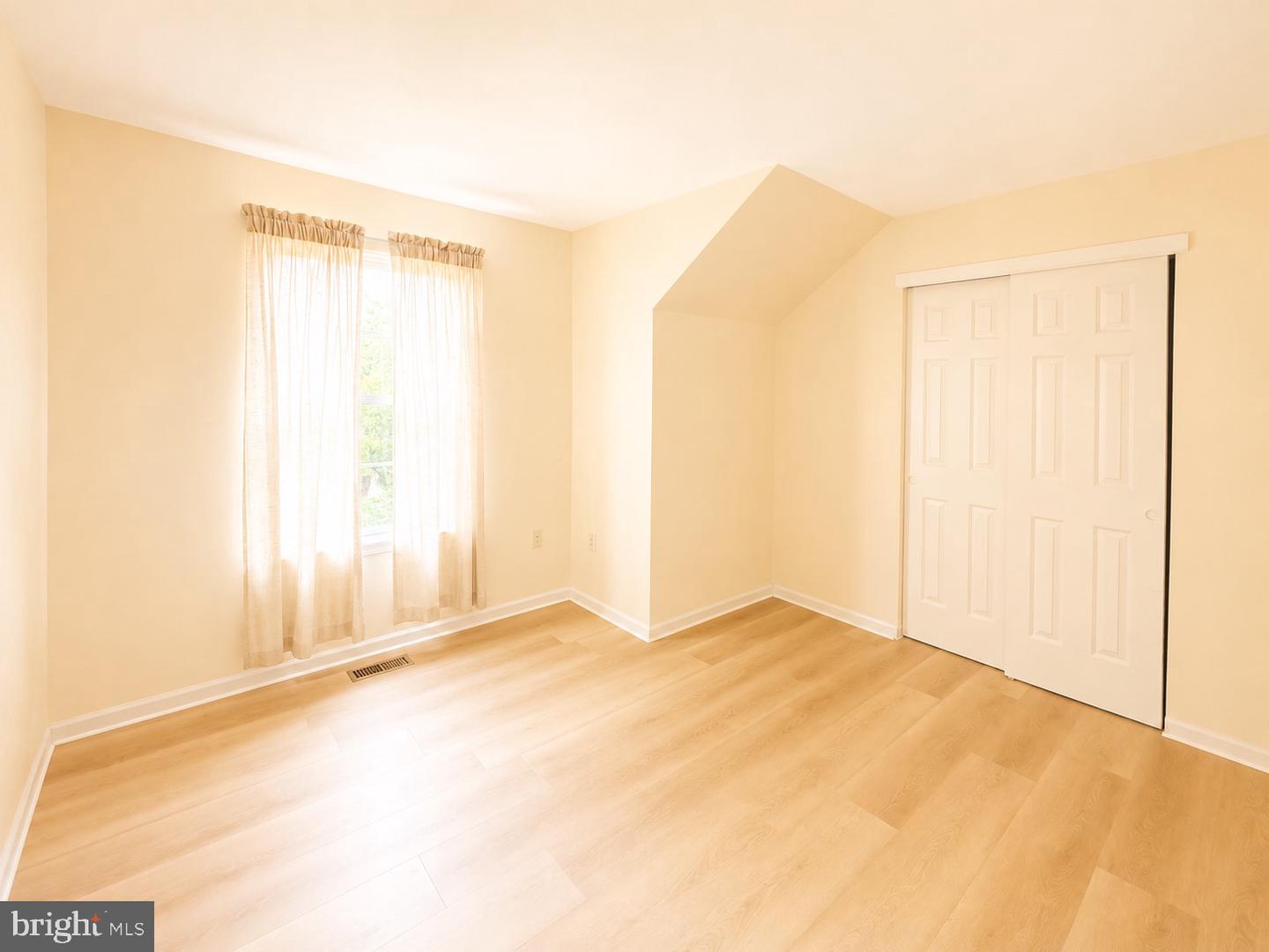 4037 Runnymead Dr Property Photo 23
