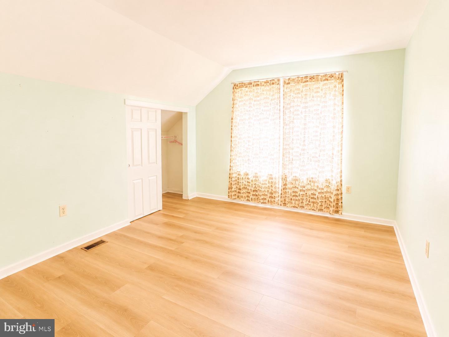 4037 Runnymead Dr Property Photo 24