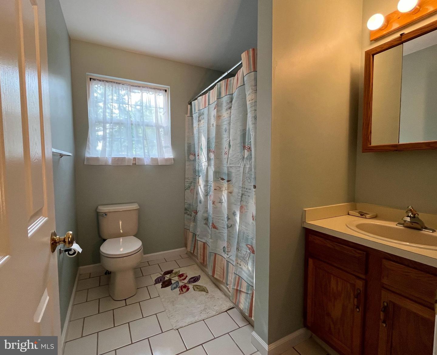 224 E Summit St Property Photo 17