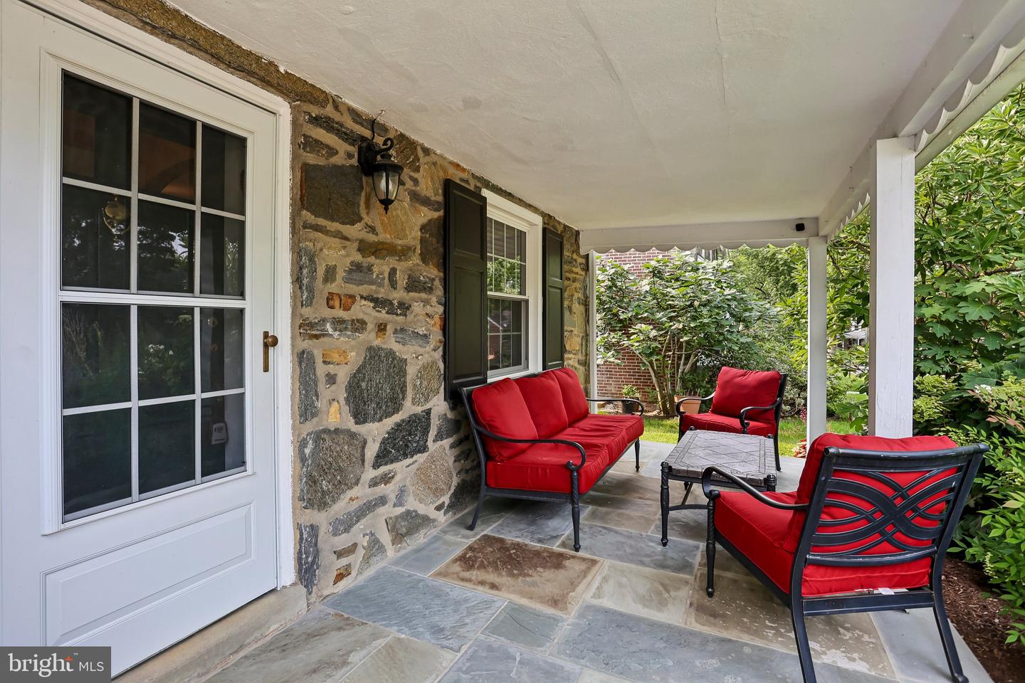 510 Cynwyd Cir Property Photo 3